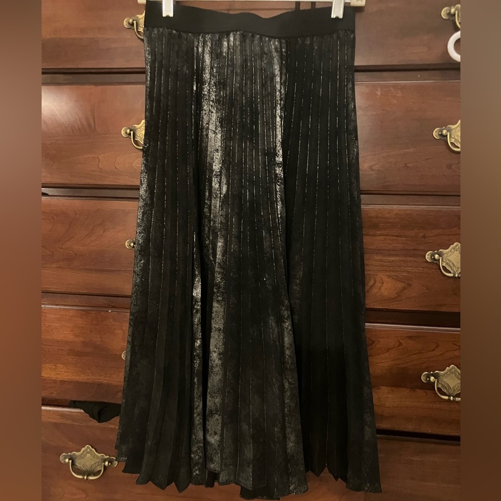 shimmery metallic silver black midi skirt